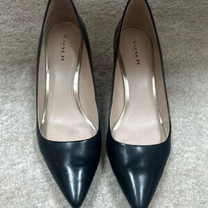 Coach Black Classic Heels s 9.5 Leather Great Condition